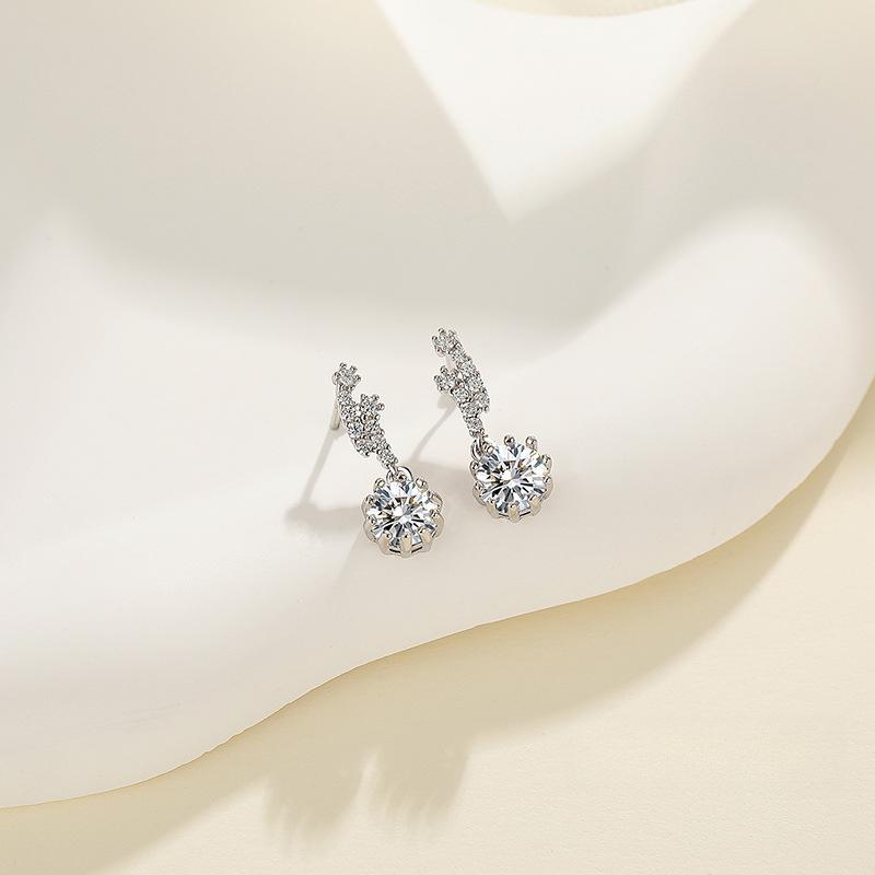 Wunderschöne Meteor Mosan's Frische Ohrringe für Damen mit leichtem Luxusdesign Vielseitige Ohrringe