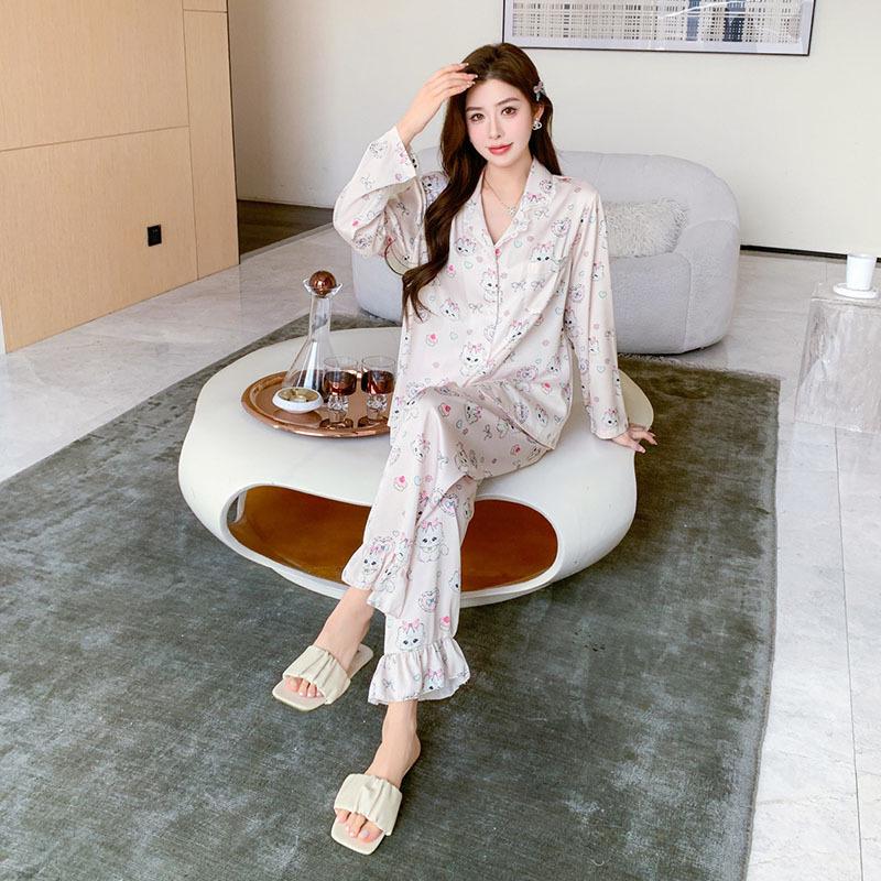 Women's Cartoon Print Ice Silk Pajamas Set, Long Sleeve & Pants, Spring/Summer Loungewear, Trendy Douyin Style, Suitable for Outdoor Wear.