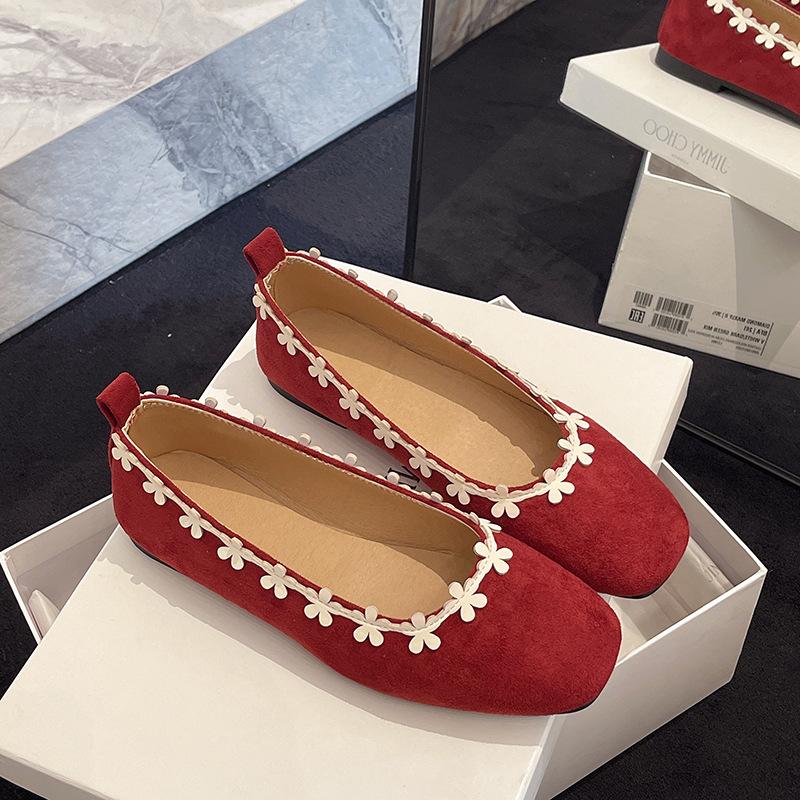 Summer new small single shoes for women with one foot and shallow mouth grandma shoes are good for women with inner high lace flats