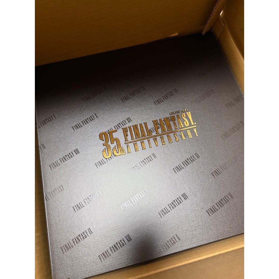 Final Fantasy 35th Anniversary UT Size M