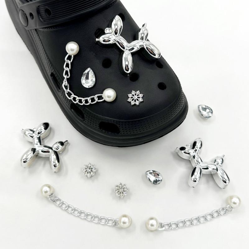 8 STÜCKE Schuhanhänger für Crocs DIY Fortgeschrittene Silber Diamantkette Schuhdekoration Schnalle für Croc Charms Lochschuh-Zubehör