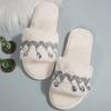 Fashion Crystal Fluffy Women Slippers Home Fashion Luxury Designer Shoes Woman Flat Autumn Winter Faux Fuzzy Fur Slides Indoor Elegant