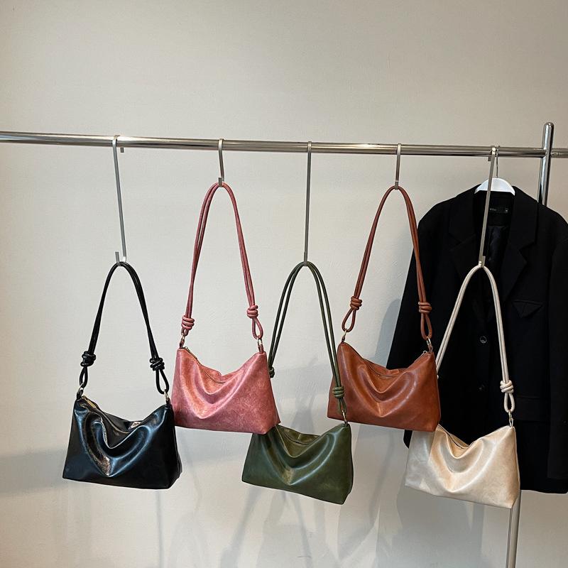 Yogodlns Lässige Modische Damen Schultertasche Einfacher Urbaner Stil PU-Material Große Kapazität Tägliche Kombination Crossbody Boston Tasche