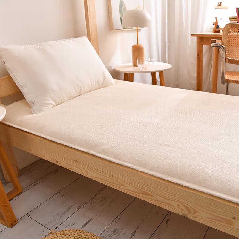 

Guiyueqiao Cotton Quilt