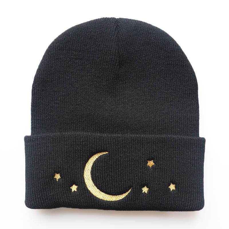 European and American men s and women s autumn and winter popular five-star moon embroidered knitted beanie hat, warm wool cold weather hat Adjustable чёрный