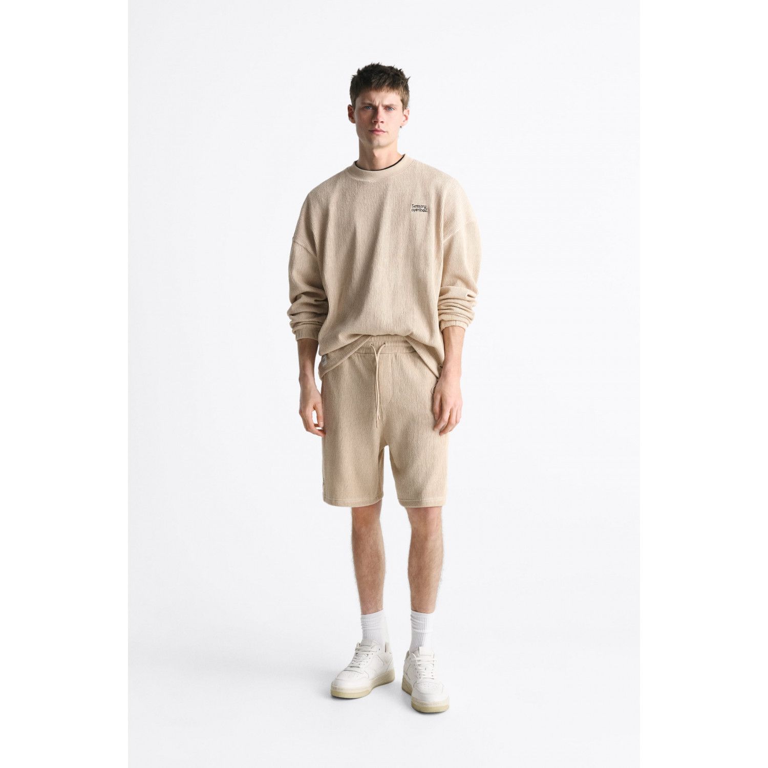 

TEXTURED OTTOMAN BERMUDA SHORTS