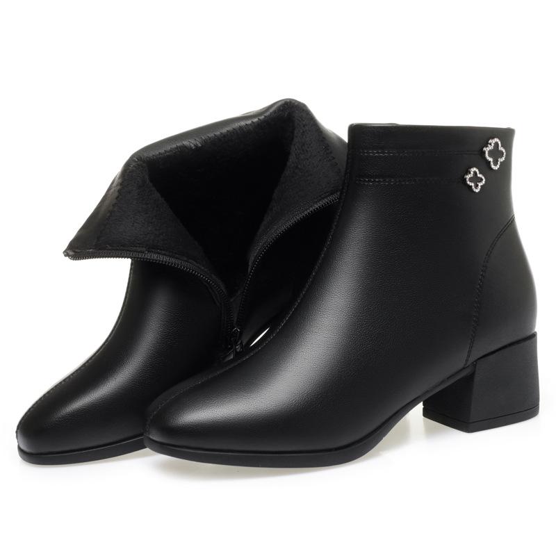 

Обувь для мам обувь из хлопка обувь на мягкой подошве осенне-зимняя бархатные средние сапоги короткие сапоги для среднего возраста среднего и пожилого возраста кожаные туфли 35