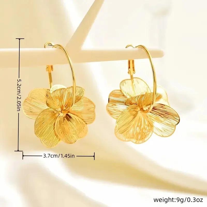 Vintage Golden Double-Layer Hollow Flower Hoop Earrings For Women Fashion Geometric Dangle Drop Earrings Daily Wear Jewelry