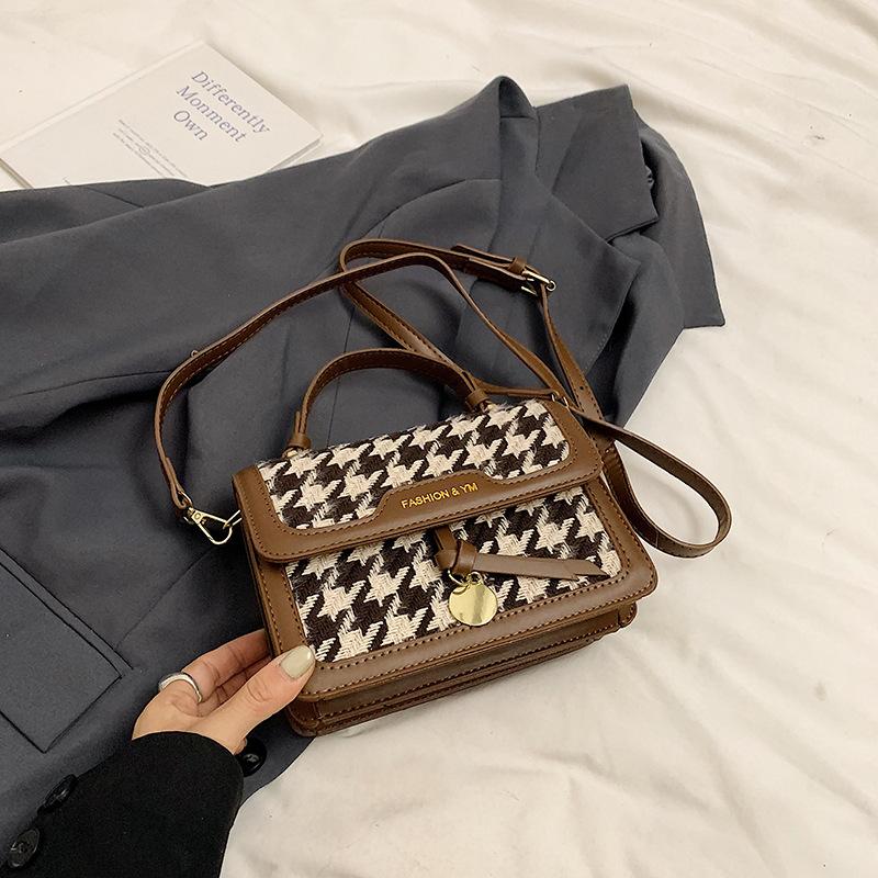 

Wholesale hot sale niche Korean literary plaid portable small square bag women s casual versatile foreign style messenger bag
