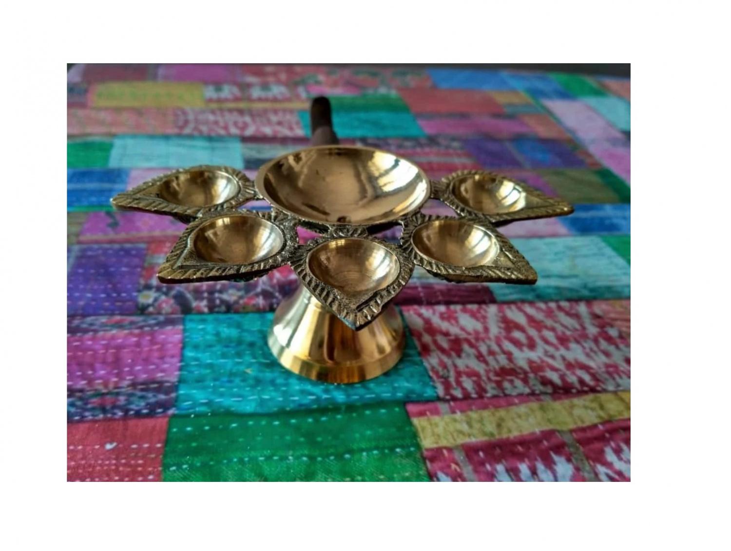 Панчмукхи Дипак из Латуни с Деревянной ручкой, Panchmukhi Deepak (Diya) Brass With Handle, Kalyan Puja