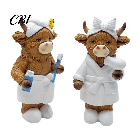 Warm Home Atmosphere Ornaments Highland Cow Bathroom Figurine, Bathrobe Statue, Wateroroof Hand Painted Resin Crafts Animal Ornament for Sink