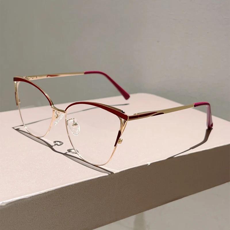 نظارات عين القطة كبيرة الحجم للنساء موضة جديدة عتيقة بإطار مجوف نظارات طبية عصرية فاخرة على شكل فراشة