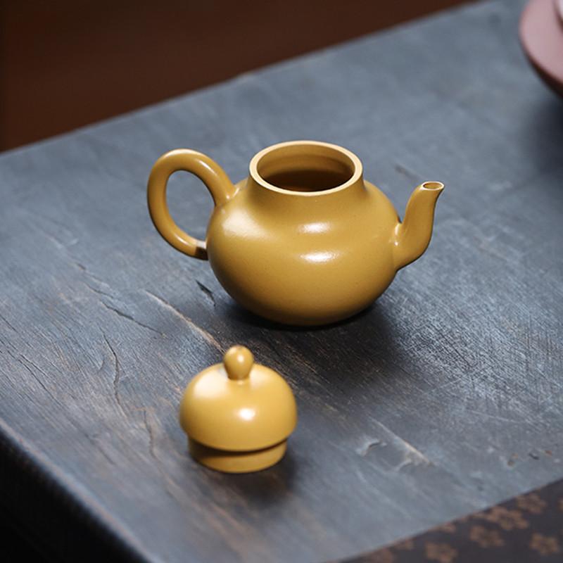 100ml Chinese Yixing Purple Clay Teapot Small Capacity Kettle Master Handmade Tea Pot Beauty Tea Infuser Raw Ore Zisha Tea Set