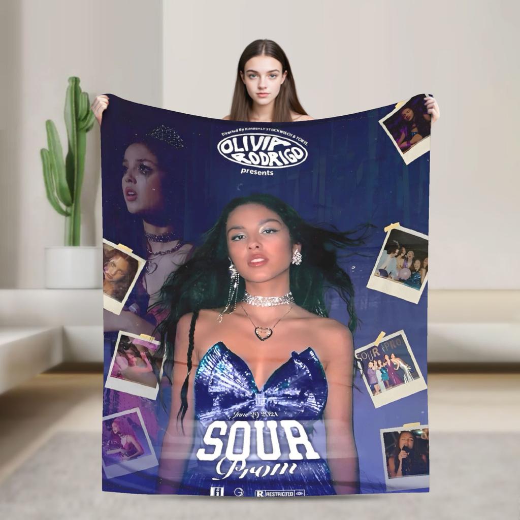 Warm Blanket Camping  Throw Blanket  Flannel Bedspread For Couch Chair Sofa Bed O-Oli-via Vampire  Funny Sofa Bed Cover