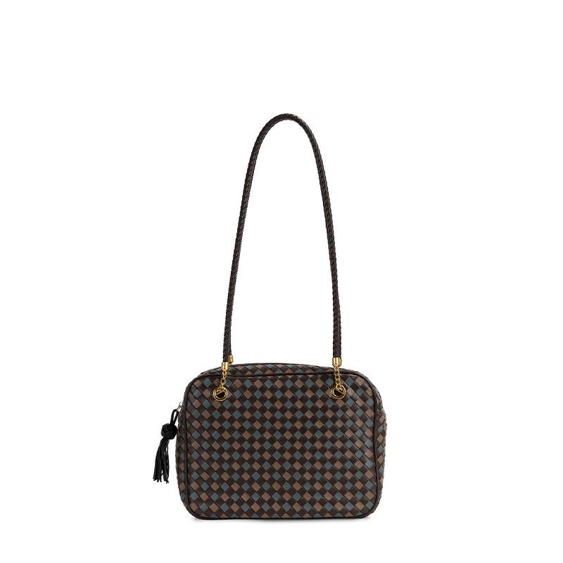 

2025 Autumn and winter medieval woven tote bag retro fashion niche shoulder underarm bag large capacity retro bag women 27*7*21cm
