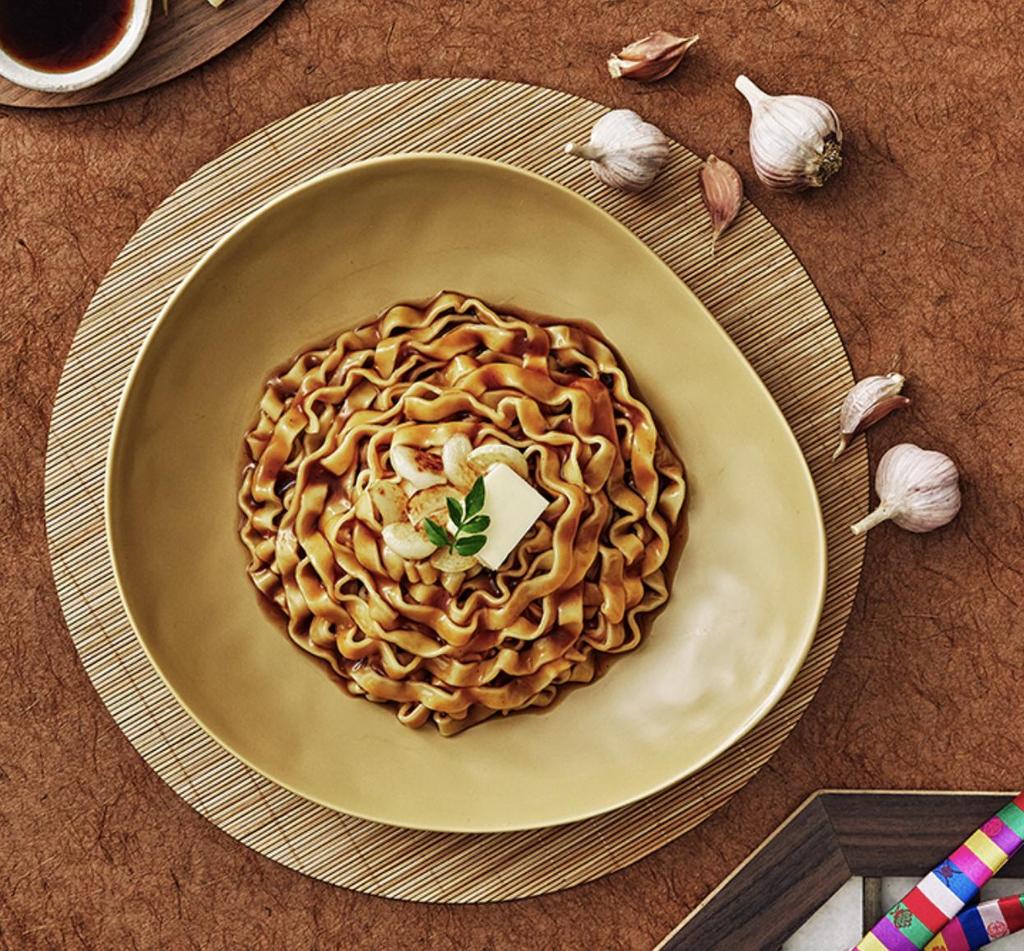Paldo ARIH Modern Noodle Soy Sauce Butter Savory Rich Taste Chewy Texture Instant Noodles 135g x 8 Packs