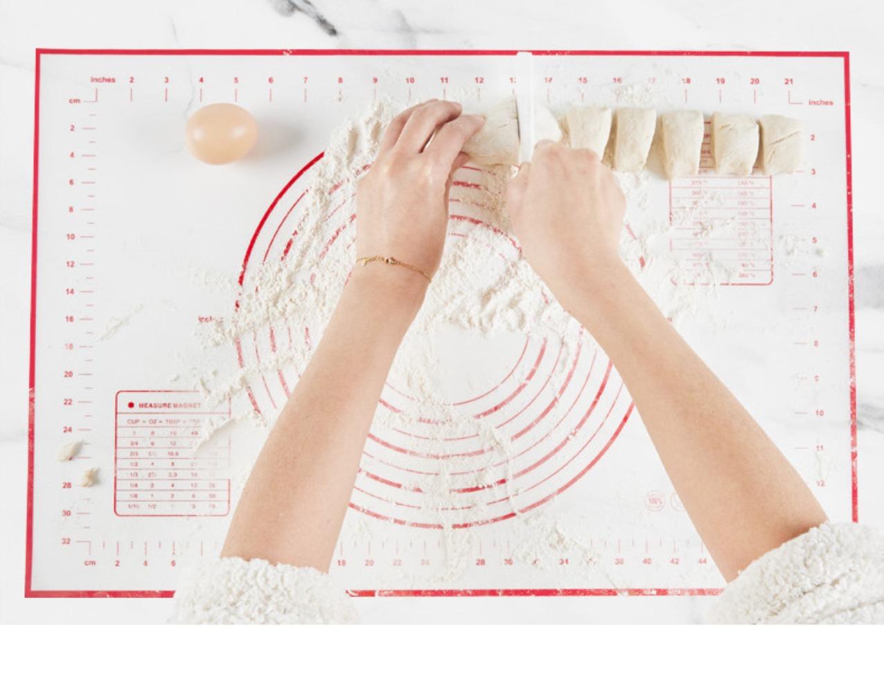 

Килимок для замішування тіста. Силіконовий килимок для випічки. Тістоприлад для піци. Кухня. Пристосування для гриля. 60x40 cm чорний