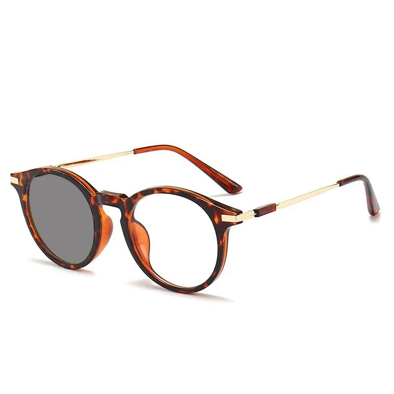 Women Fashion Photochromic Glasses Men Vintage Round Frame Far Sight Presbyopia Unisex Discoloration Reading Glasses Diopters