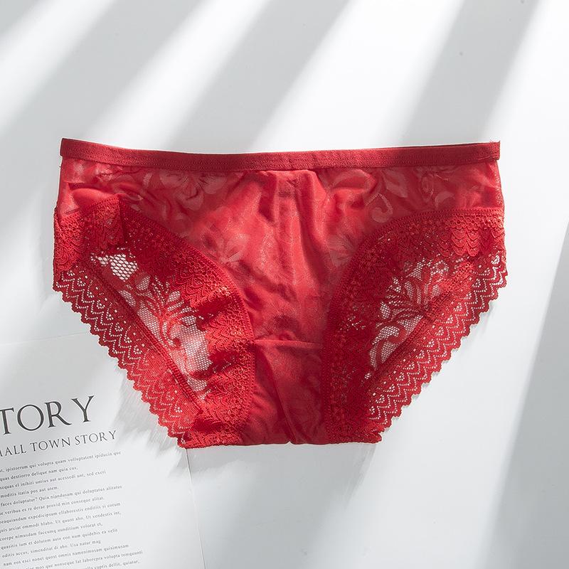 Ladies Spring and Summer Sexy Lace Hollow Breathable Low Waist Cotton Crotch Triangle Briefs