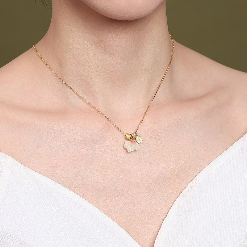 Hetian Jade Horse Necklace: S925 Silver Mantra Zodiac Clavicle Chain for Women