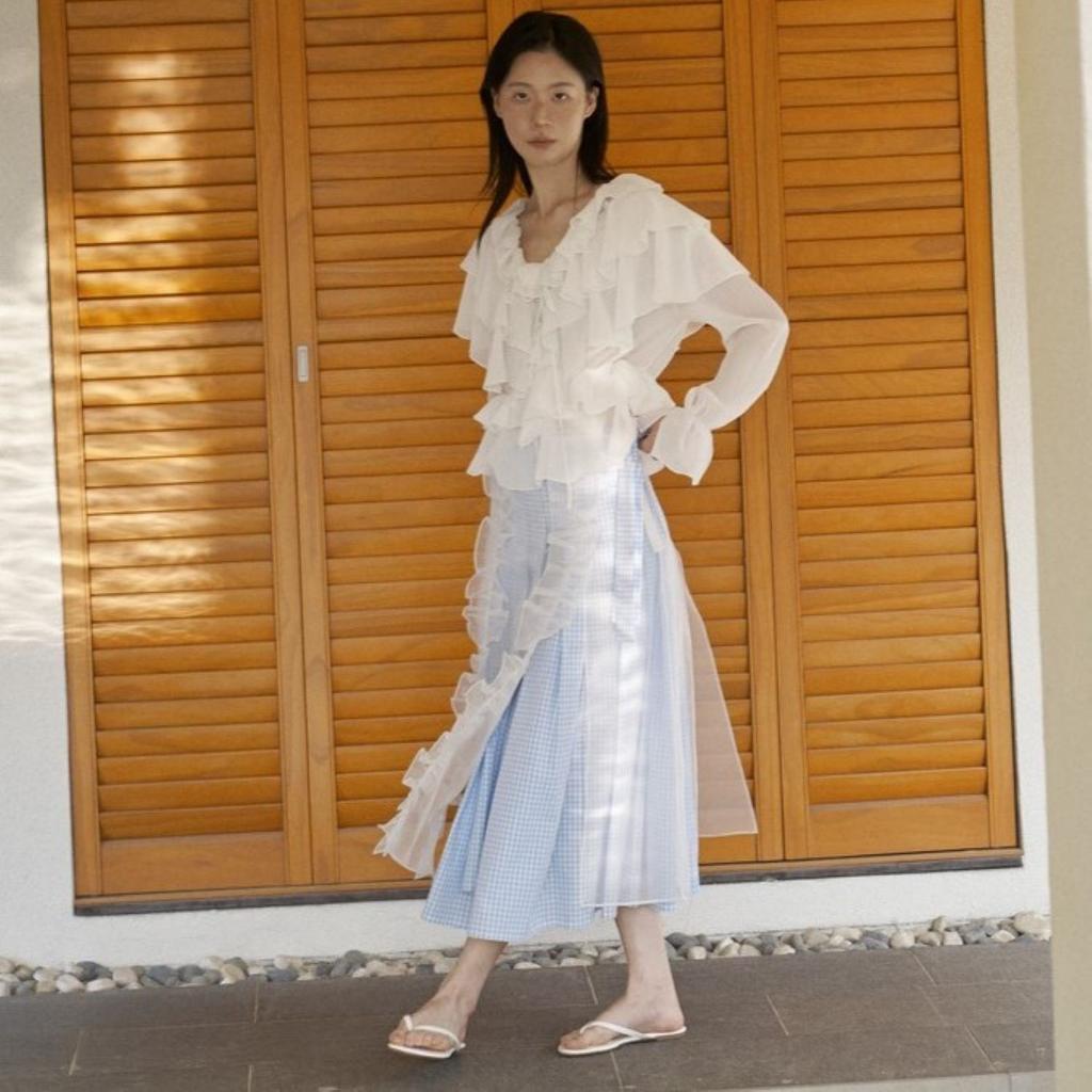 Seutyudiopolaenkeompeoni Frilled Organza Midi Skirt