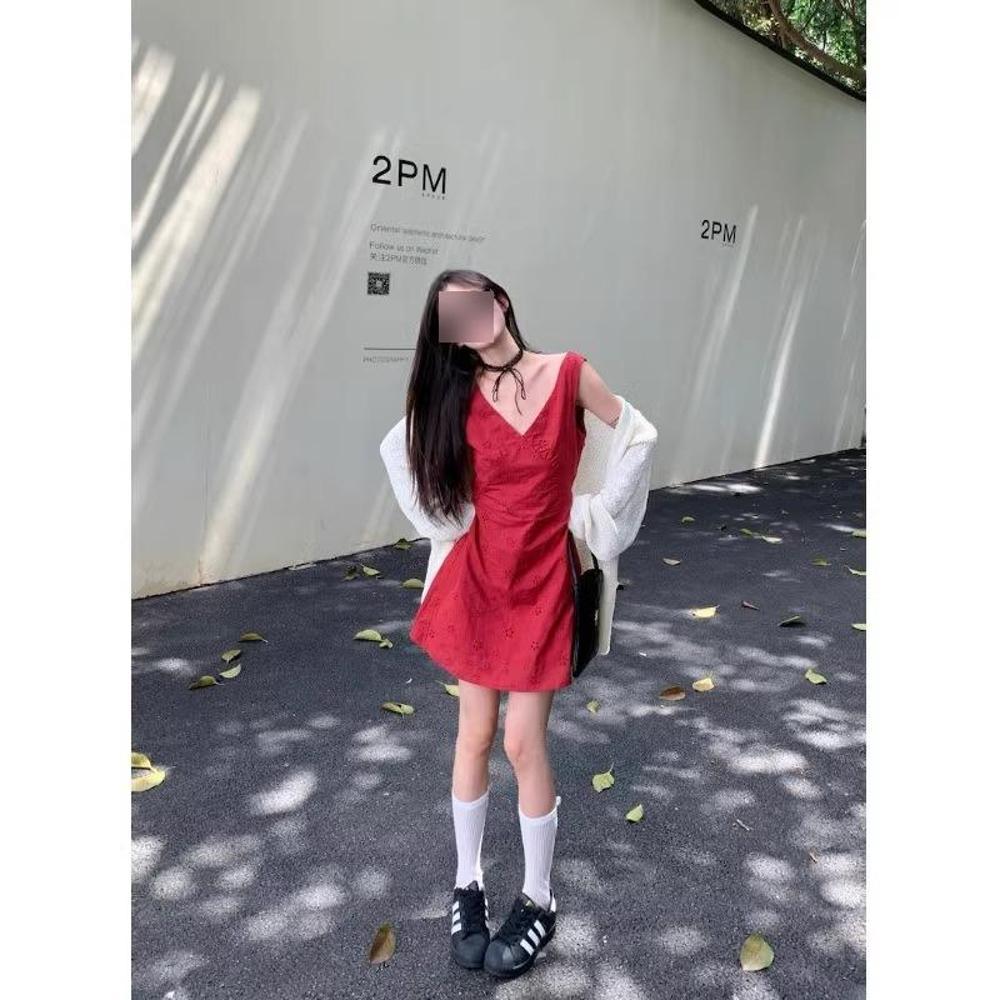 Girly red v-neck sleeveless vest dress children's summer new seaside vacation skirt