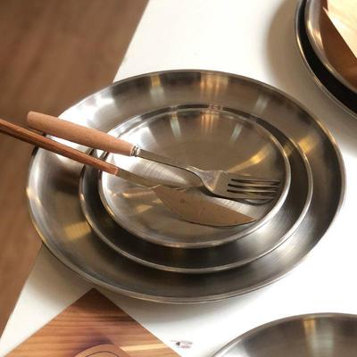 Edelstahlplatte Koreanische Grillplatte Snack Knochen Brotteller Runde Metalltasse Obst Dessert Tablett Küchenwerkzeug Foto Requisiten