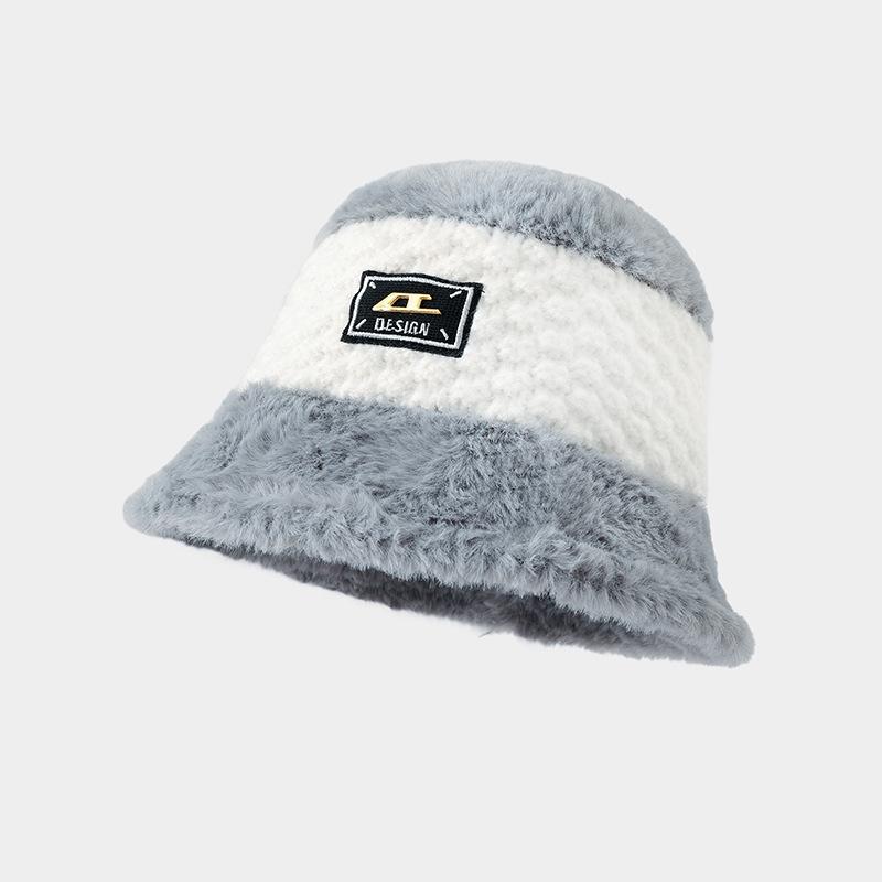 

Корейская версия новой осенне-зимней шляпы для женщин, плюшевая шляпа-рыбачка для женщин, высококлассная металлическая этикетка, теплая зимняя шляпа с маленькими полями, открывающая лицо average size