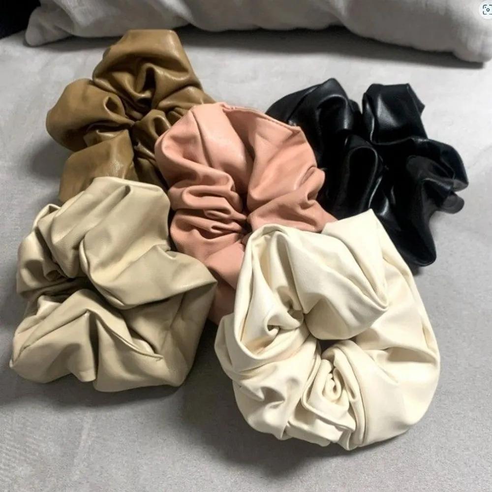5-Color Large Size Faux Leather Scrunchie Voluminous Leather Hair Tie beige