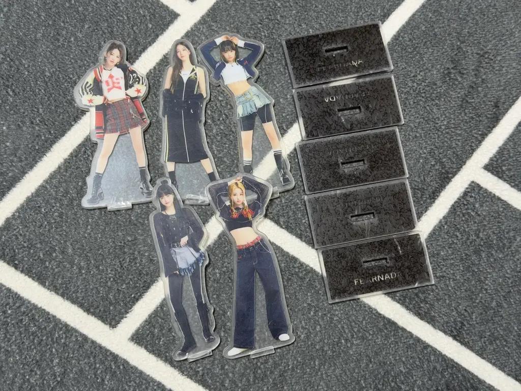 LE SSERAFIM Fan Meeting Random Acrylic Stand Set: Chen Sakura Hong Eun Chae Heo Yunjin Used