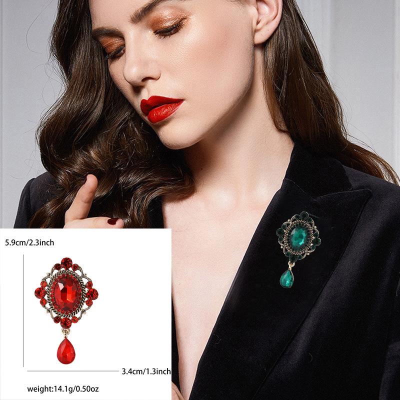 Retro Glass Pearl Brooch Pendant: Women's Anti-Exposure Corsage Collar Pin