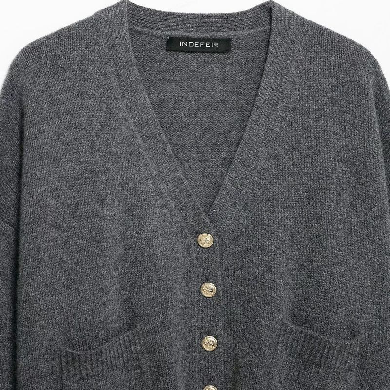 Kaslead New Arrival Women's Fashion Style Fashion Button Decoration Long Sleeves V-neck Knitted Jacket 2893014