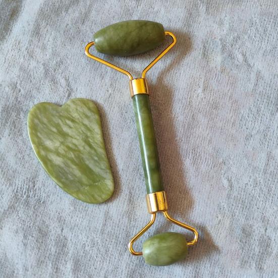 Natural Jade Scraping Board Roller Massager for Face Neck Body Eyes Facial Gua Sha Set Skin Care Scraping Tool for Improve Skin Condition