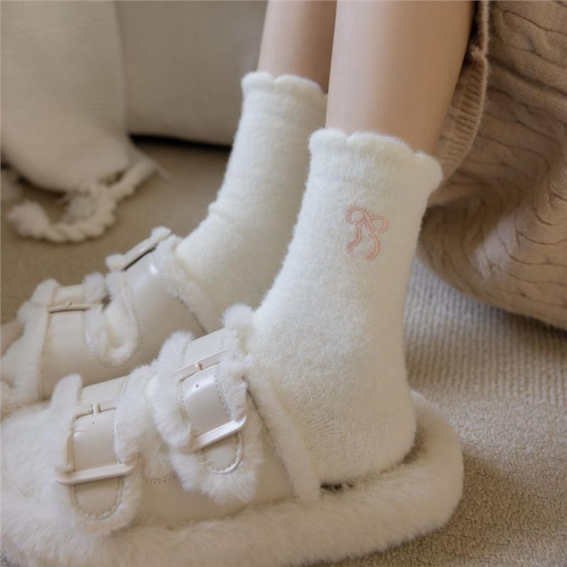 Women's Fleece-Lined Mid-Calf Bowknot Socks - Warm & Cozy Japanese Style for Autumn/Winter