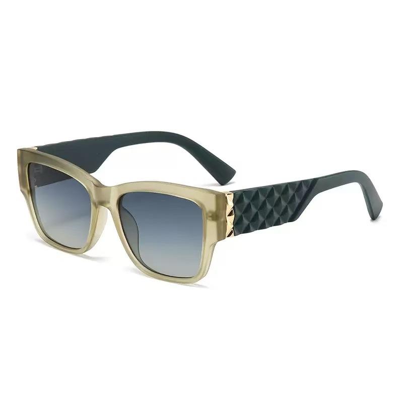 

Unisex UV400 Square Large Frame Fashion Glasses European Style Suitable for Daily Wear And Driving зелёный