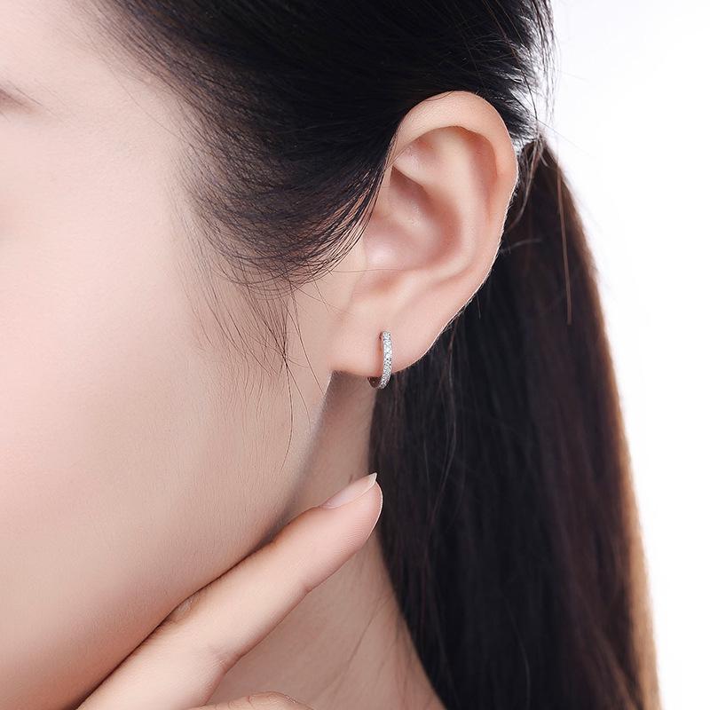 Nouvelle arrivee: Boucles d'oreilles entièrement serties de diamants et de pierres précieuses - Saphir simulé, Rubis et Tourmaline pour la mode féminine.