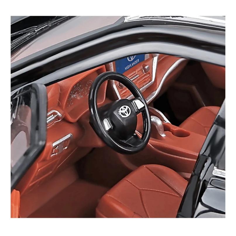 1/24 Toyota Highlander SUV 2023 Alloy Die Cast Toy Car Model Sound and Light Pull Back Children's Toy Collectibles Birthday Gift