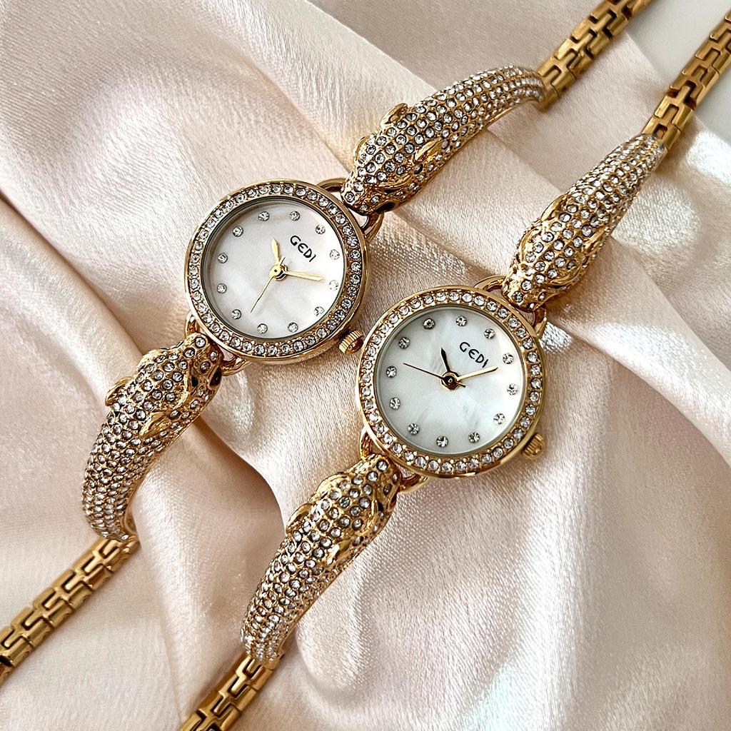 Dial Fashionable And Elegant Watch Leopard Head Bracelet Light Luxury Simple High Value Diamond Set Quartz Watch