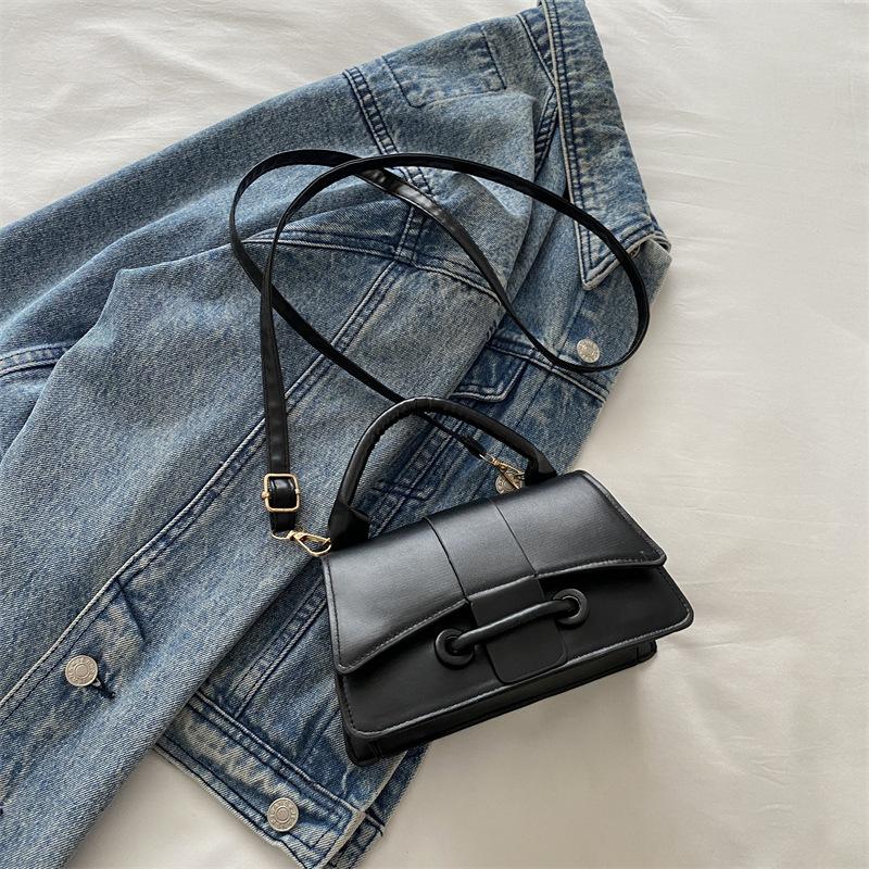 High Value Small Bag Women Ins Niche Design Messenger Bag 2025 New Fashion Mini Portable Small Square Bag