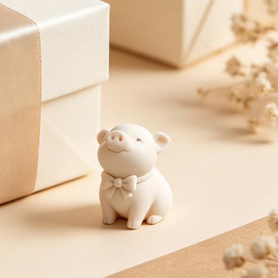 huaqianguhh 3D Printed Cute Bow Tie Pig Figurine, Matte Cream White, Minimalist Animal Decor Statue, Compact Ornament for Desk Bookcase Car Interior,
