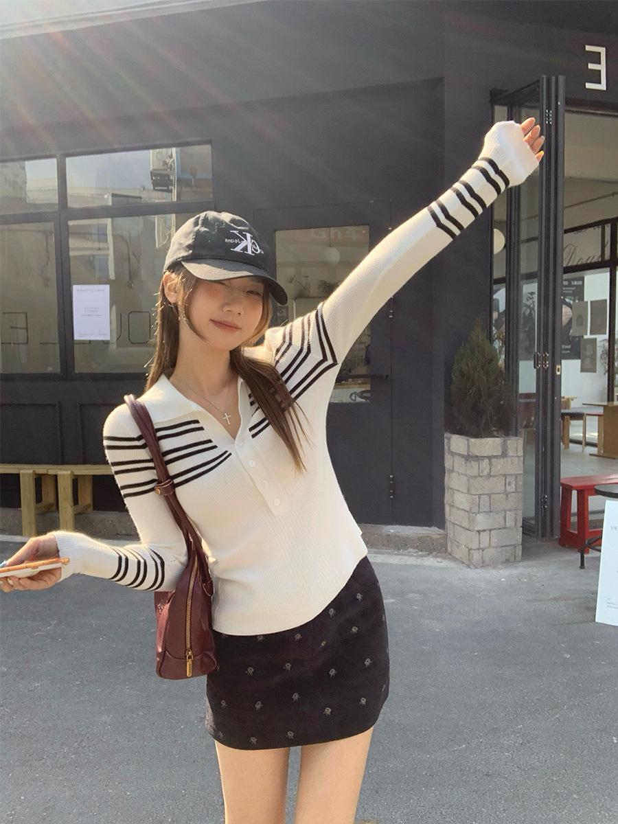 

Grey Striped Lapel Knitted Sweater Long Sleeve T-Shirt Women s Autumn and Winter Wear Slim Button Bottom Top XL білий