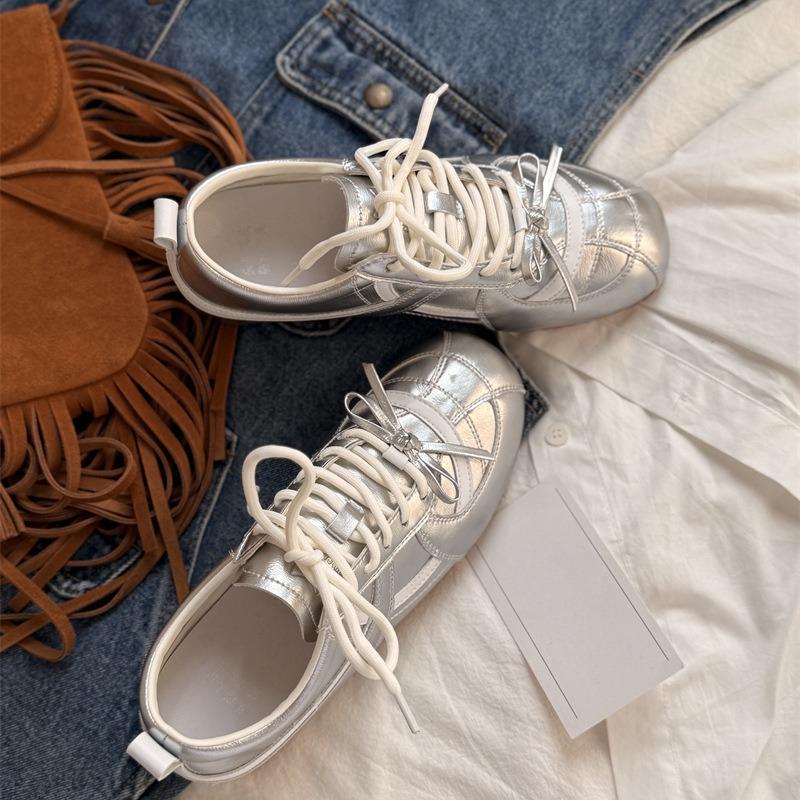 Silver Women's 2 Spring and Autumn New Versatile Lightweight Soft Sole Trend Casual Shoes Sports Little White Shoes