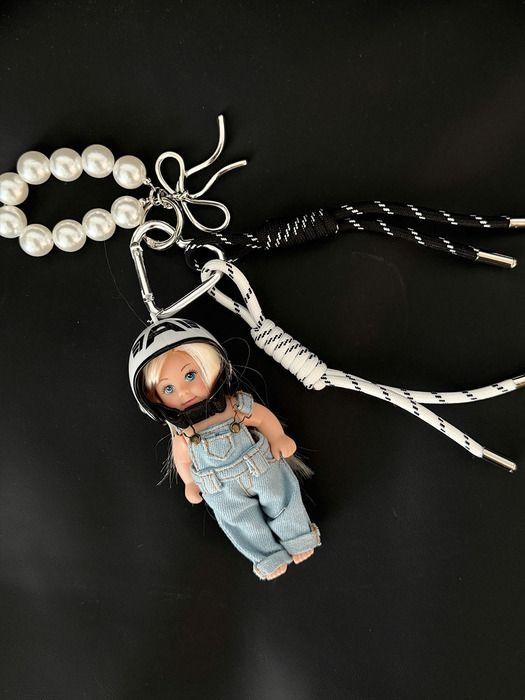VASCARA Ribbon Pearl Rider Girls Keyring VKEYRING_001