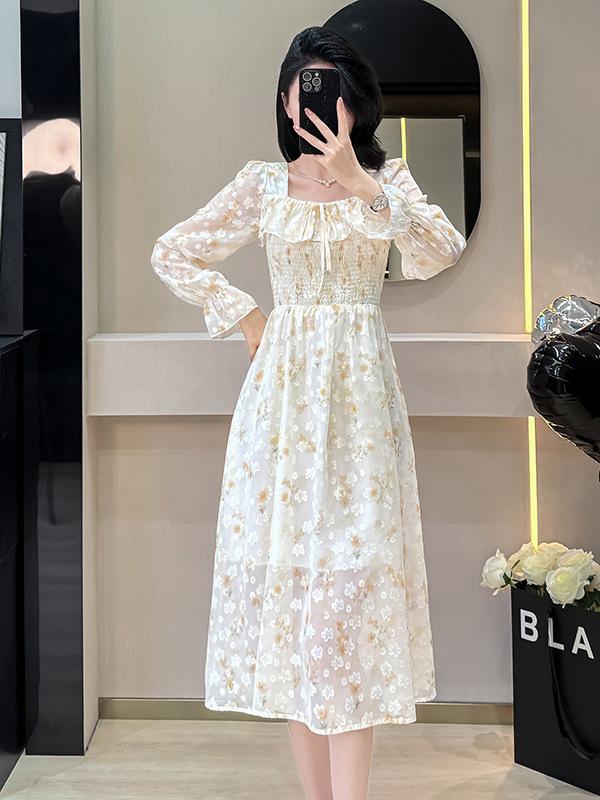 Spring French Square Neck Puff Sleeve Ruffle Dress - Mid-Length, Slim Fit, Jacquard Floral Design