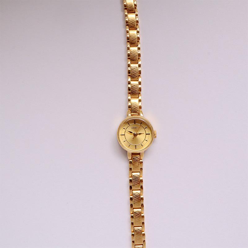 Orologio da Donna Mini Piccolo Oro di Lusso di Nicchia Rétro Rete Catena Sottile Quarzo Raffinato Medievale