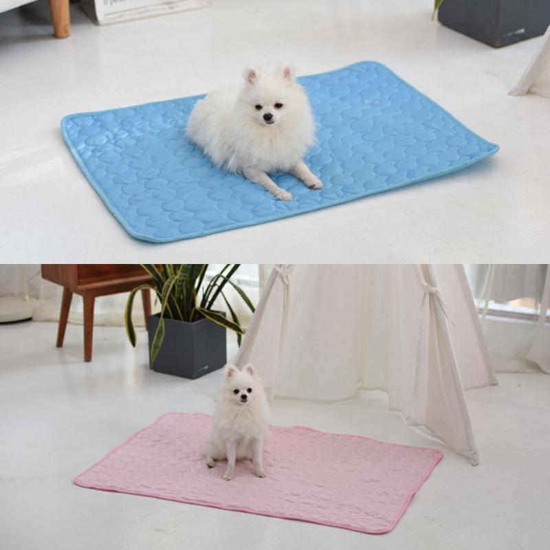Cooling Mat for Dogs Pet Summer Sleeping Pads No Need to Freeze or Refrigerate Easy to Clean for Indoors Outdoors Use