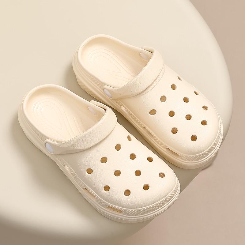 New EVA Clogs: Non-Slip Soft Sole Cute Shoes for Indoor/Outdoor, Suitable for Men, Women, and Couples At the Beach or Seaside.