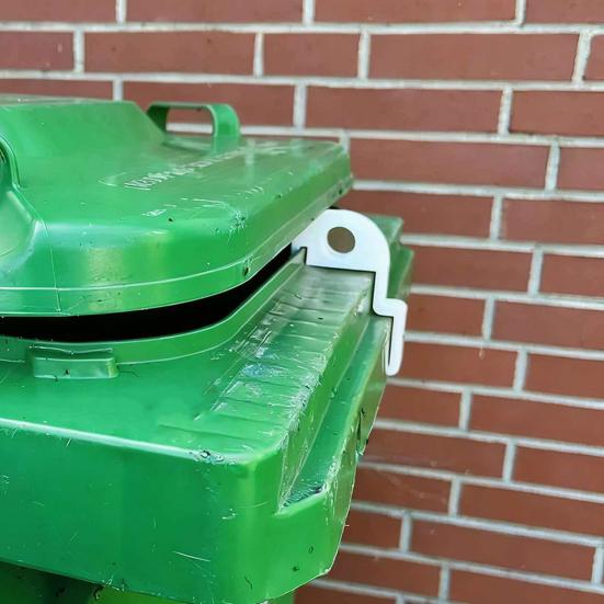 2Pcs Trash Can Ventilation Clip Kitchen Waste Prevents Lid Damage Odor Easy Snap-On Installation Trash Can Lid Buffer