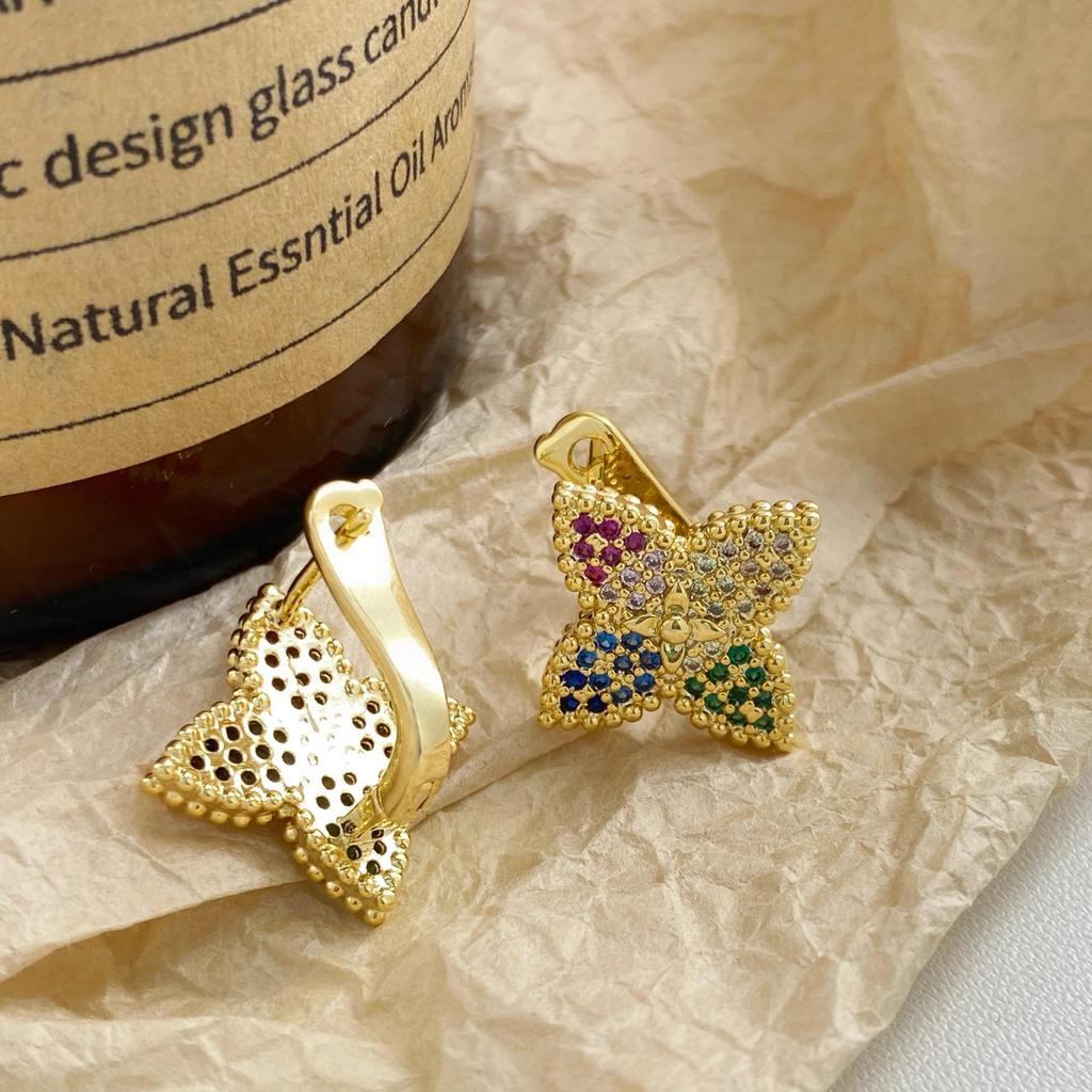 Trendy Gold-Plated Zircon Clover Ear Cuffs: Colorful, Lightweight Fashion Earrings for Women