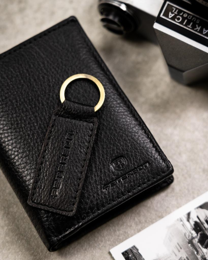 Gift set: leather wallet without clasp and key ring - Peterson